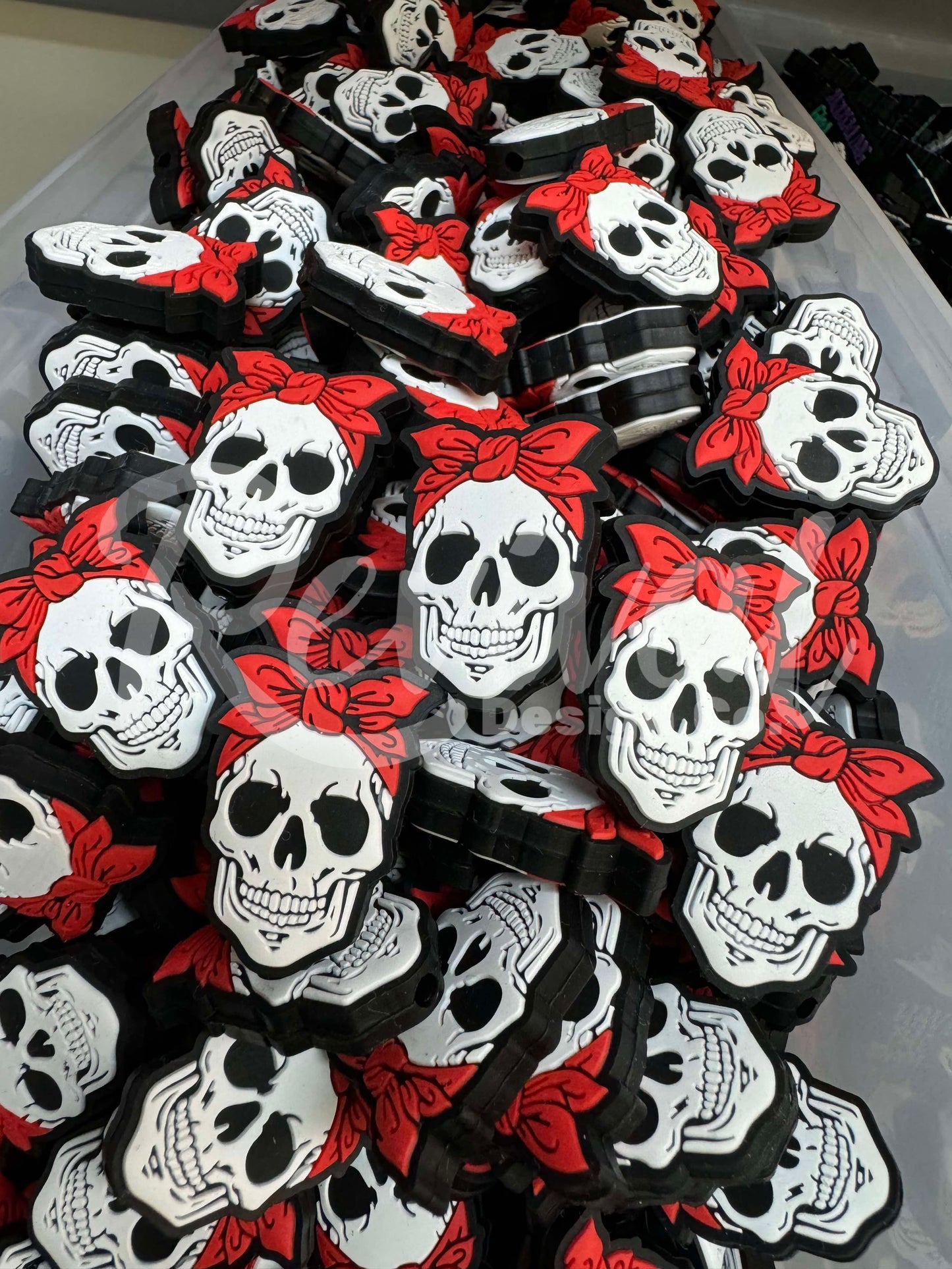 Skull Bandana - Silicone Focal Bead
