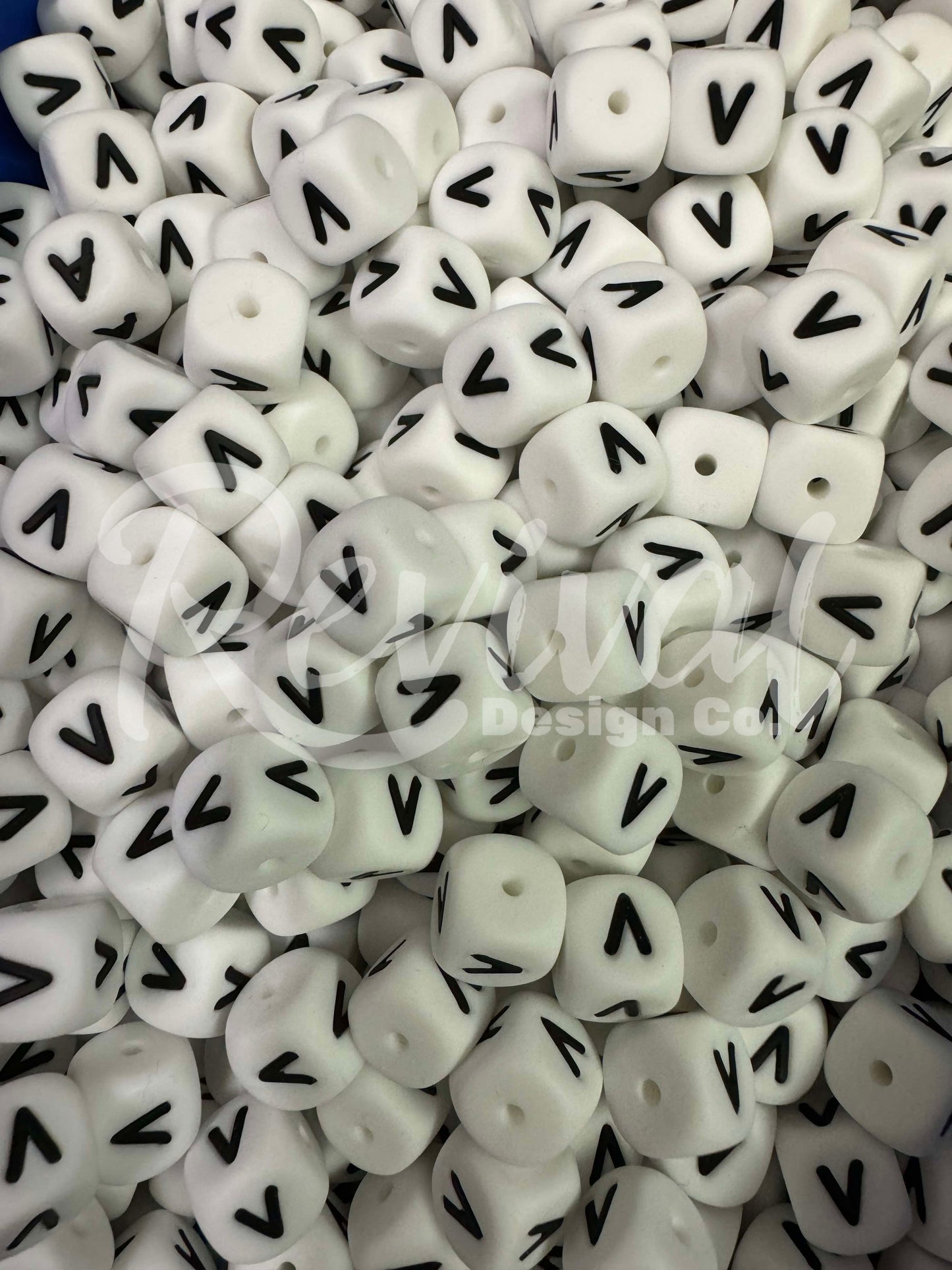 "V" - 12mm Silicone Letter Bead