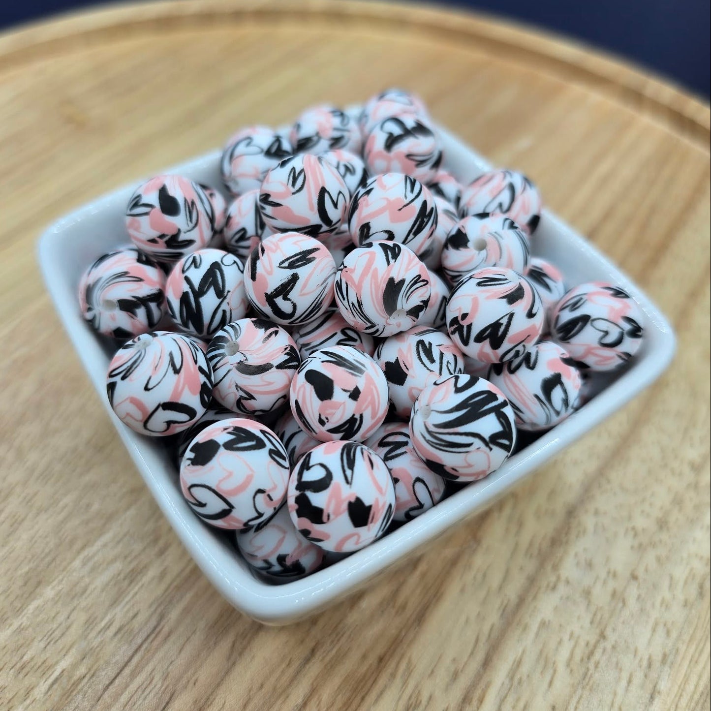 15mm Patterned Silicone Bead - Graffiti Heart