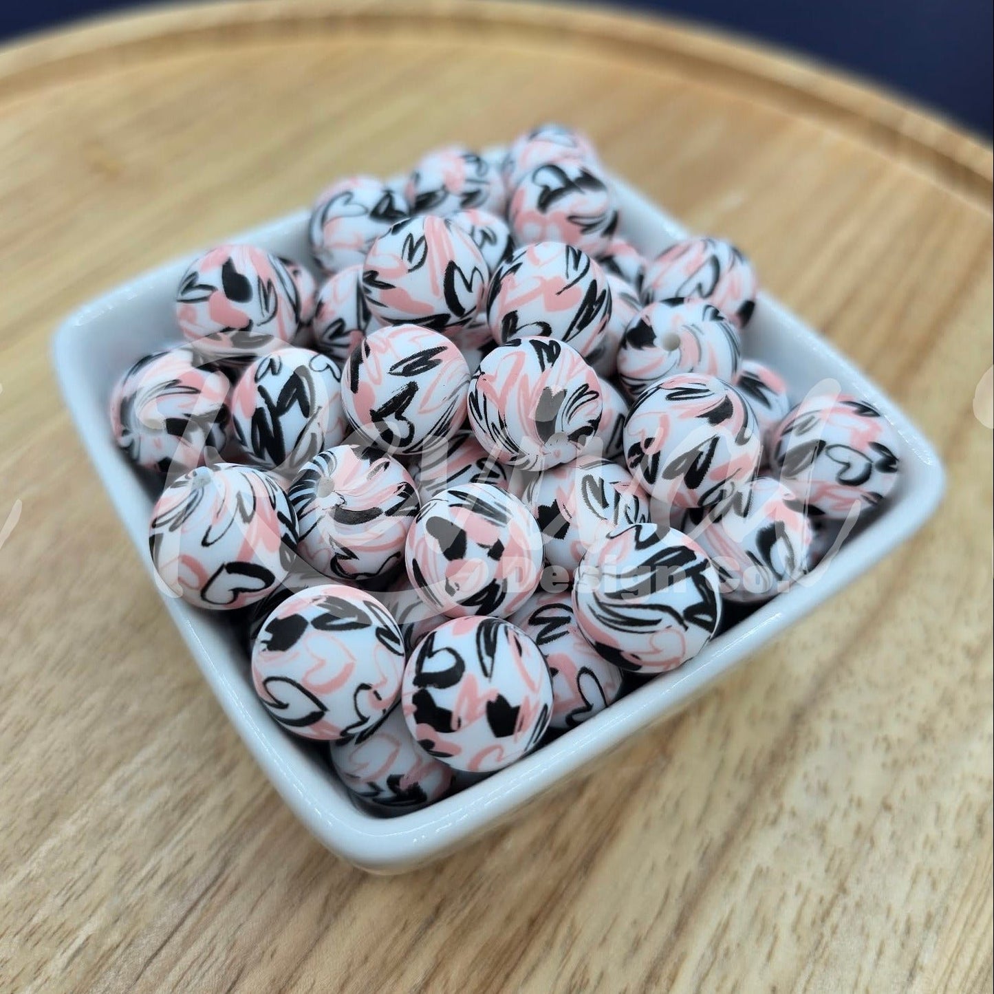 15mm Patterned Silicone Bead - Graffiti Heart