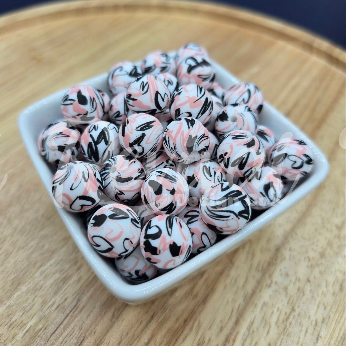 15mm Patterned Silicone Bead - Graffiti Heart