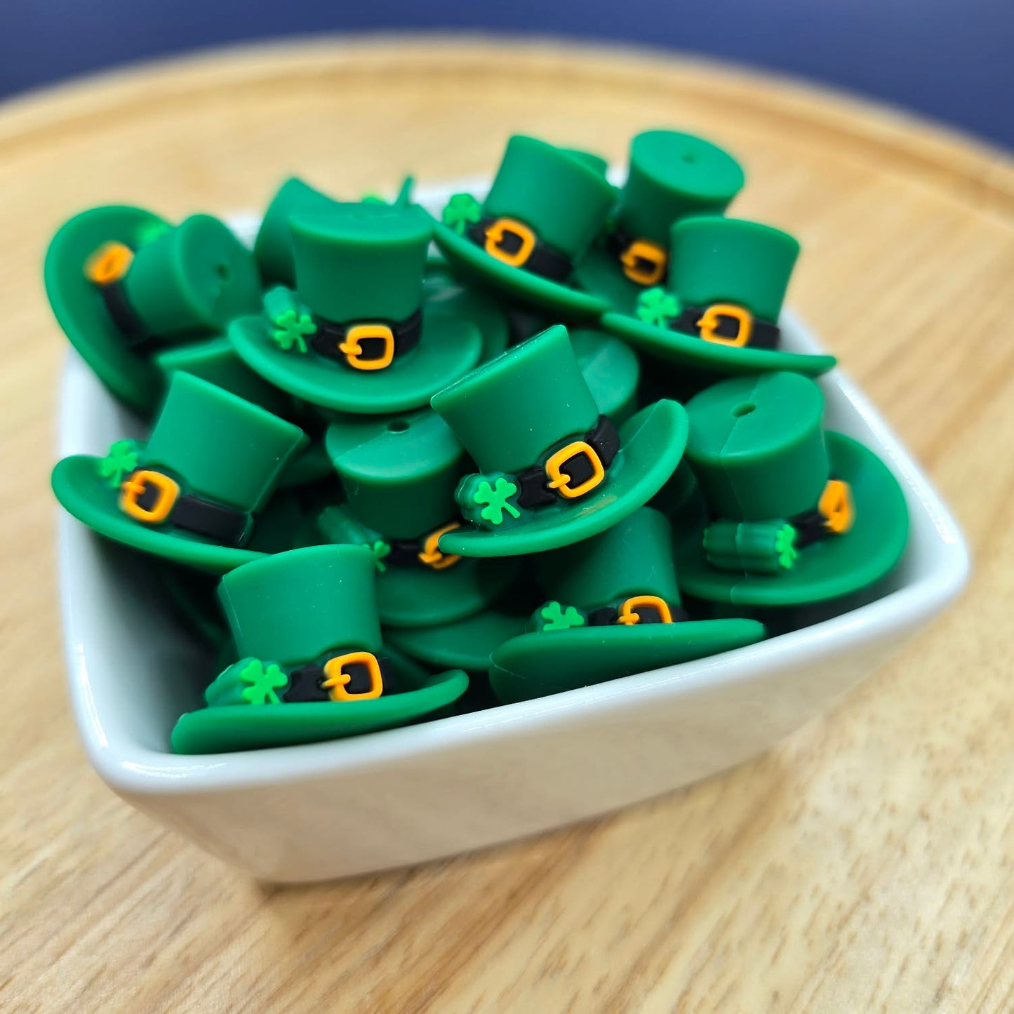 3D Lucky Hat - Silicone Focal Bead