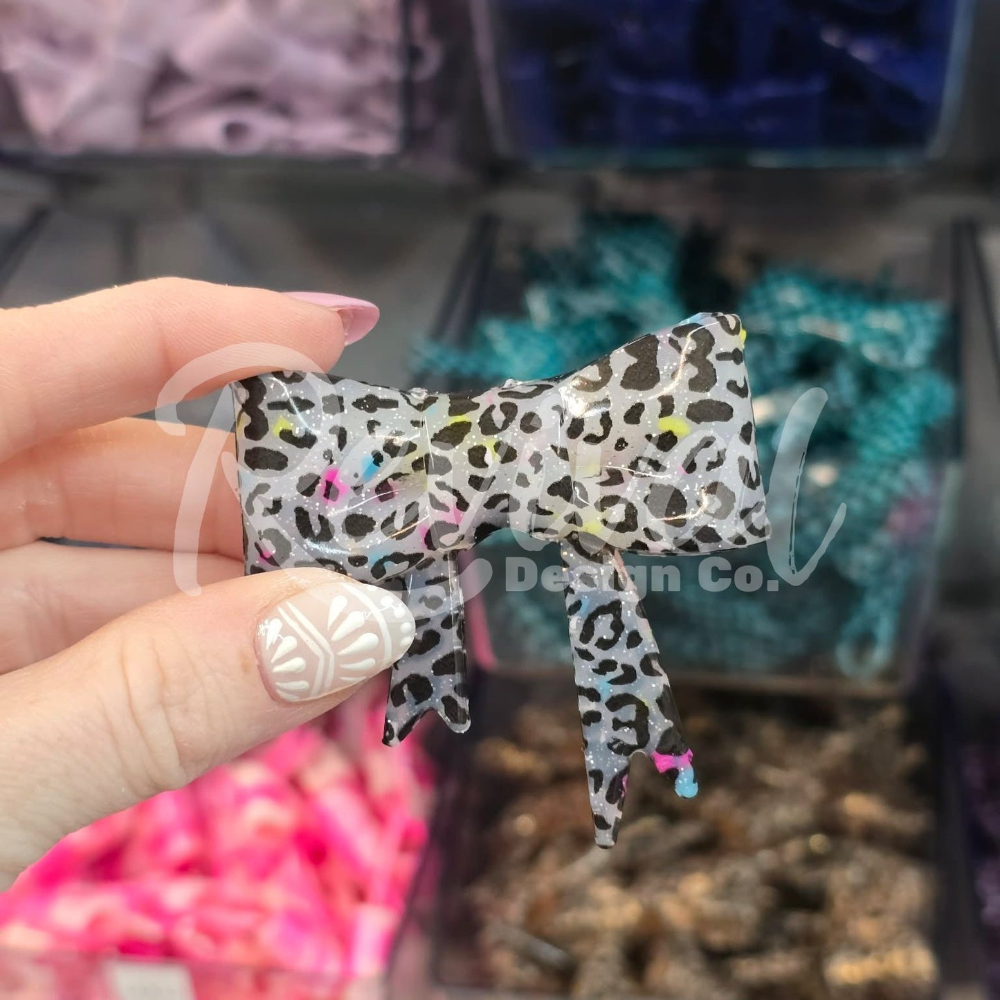Party Rock - Silicone Bow Focal/Straw Topper