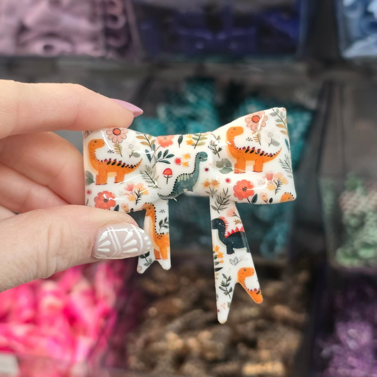 Bow-a-saurus - Silicone Bow Focal/Straw Topper