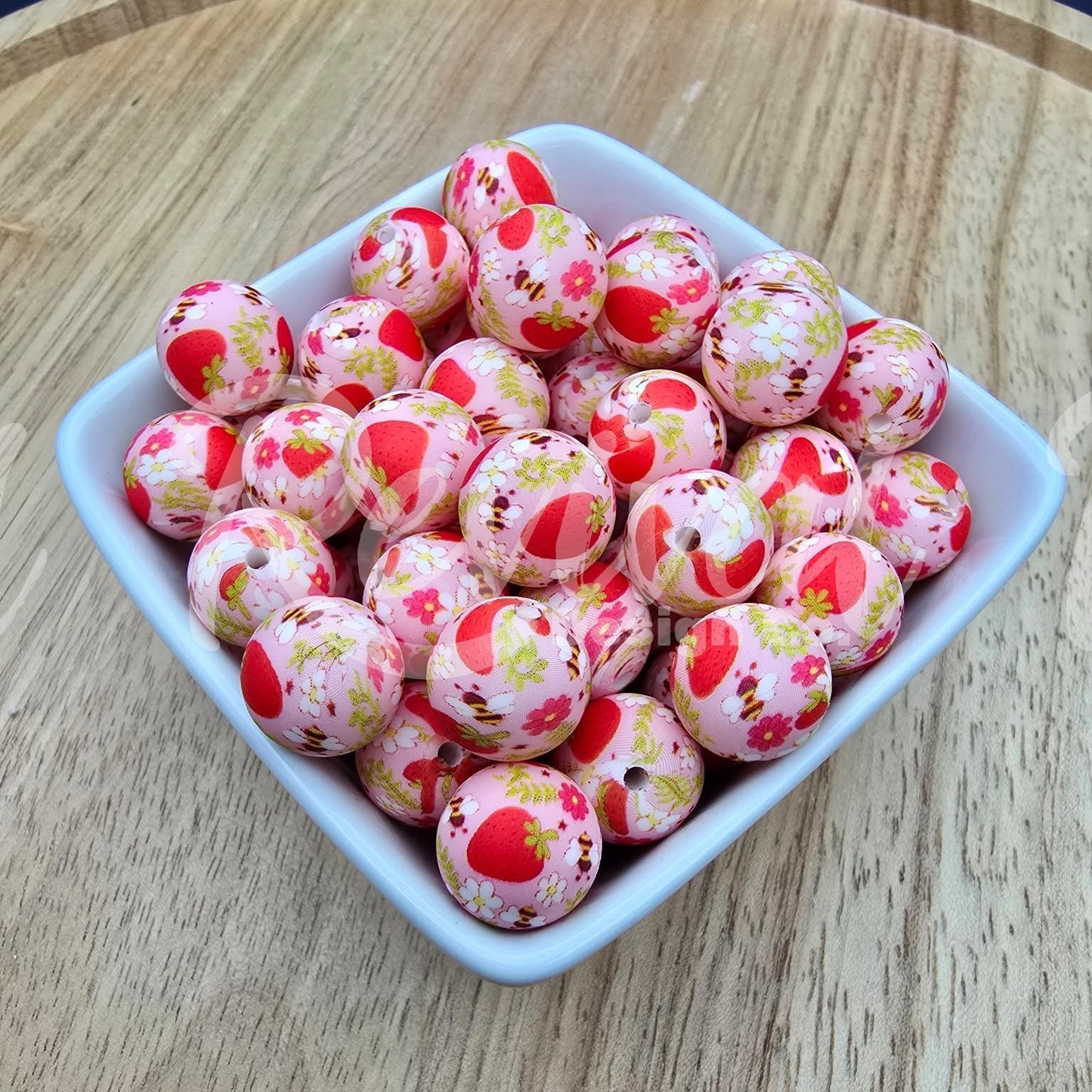 15mm Patterned Silicone Bead - Strawberry Pickin'