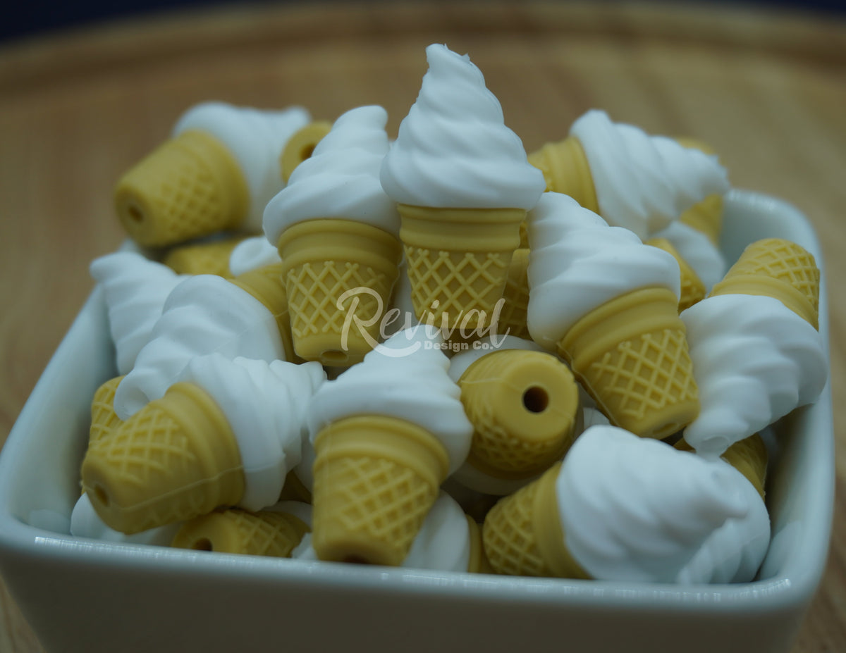 Vanilla 3D Ice Cream Cone - Silicone Focal Bead