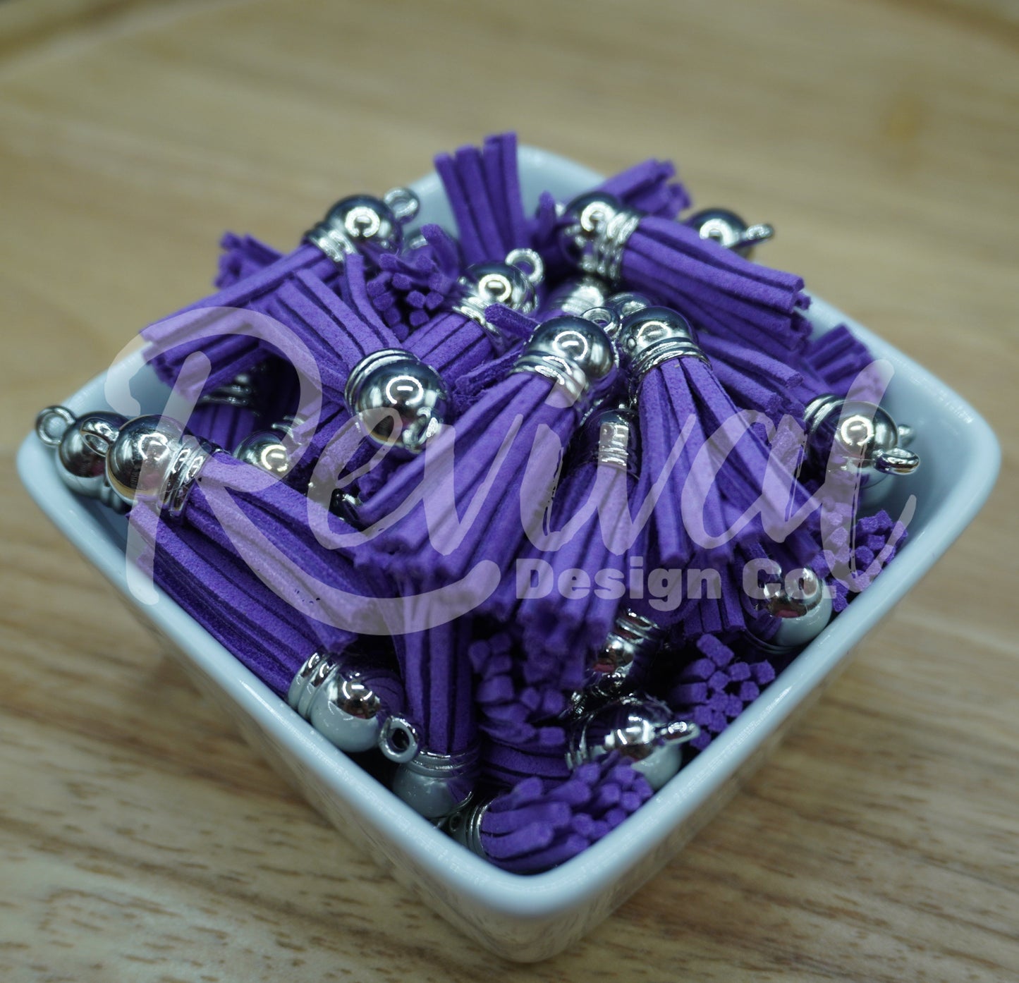 Small Wisteria Tassel - 1.5"