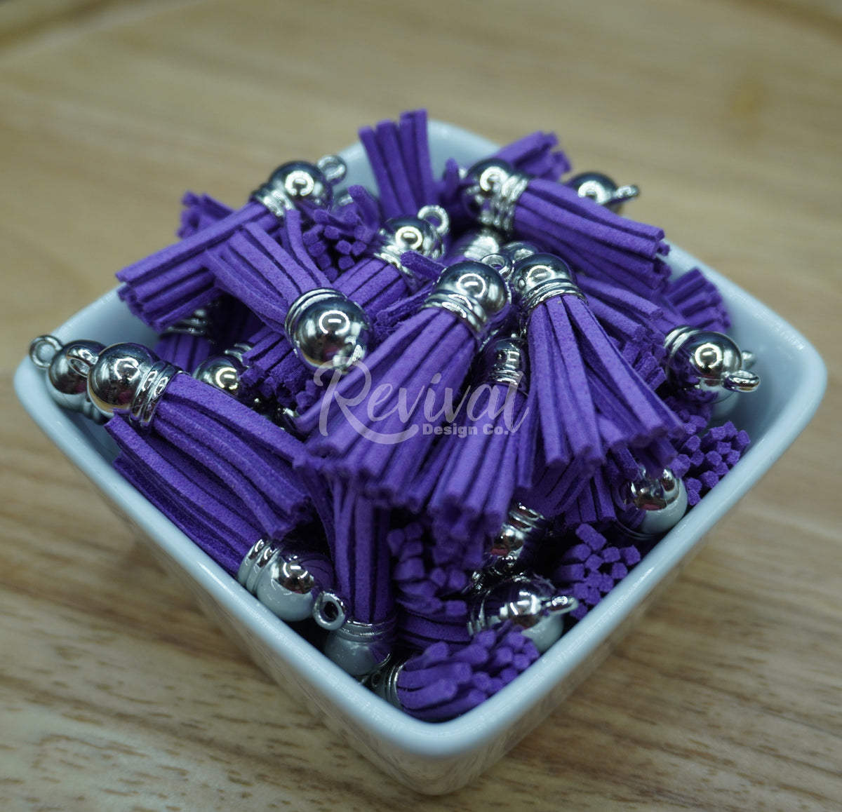 Small Wisteria Tassel - 1.5"