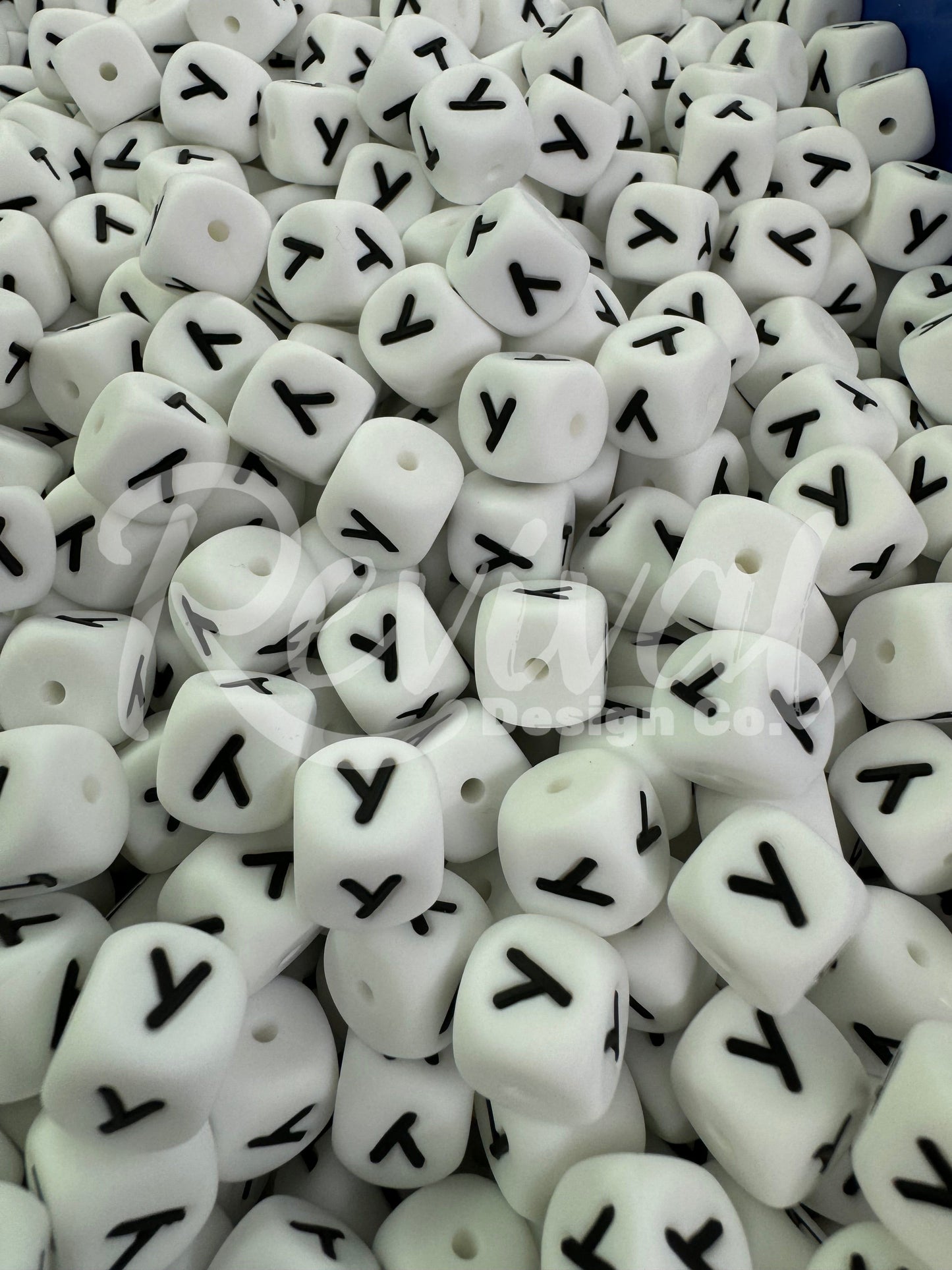 "Y" - 12mm Silicone Letter Bead