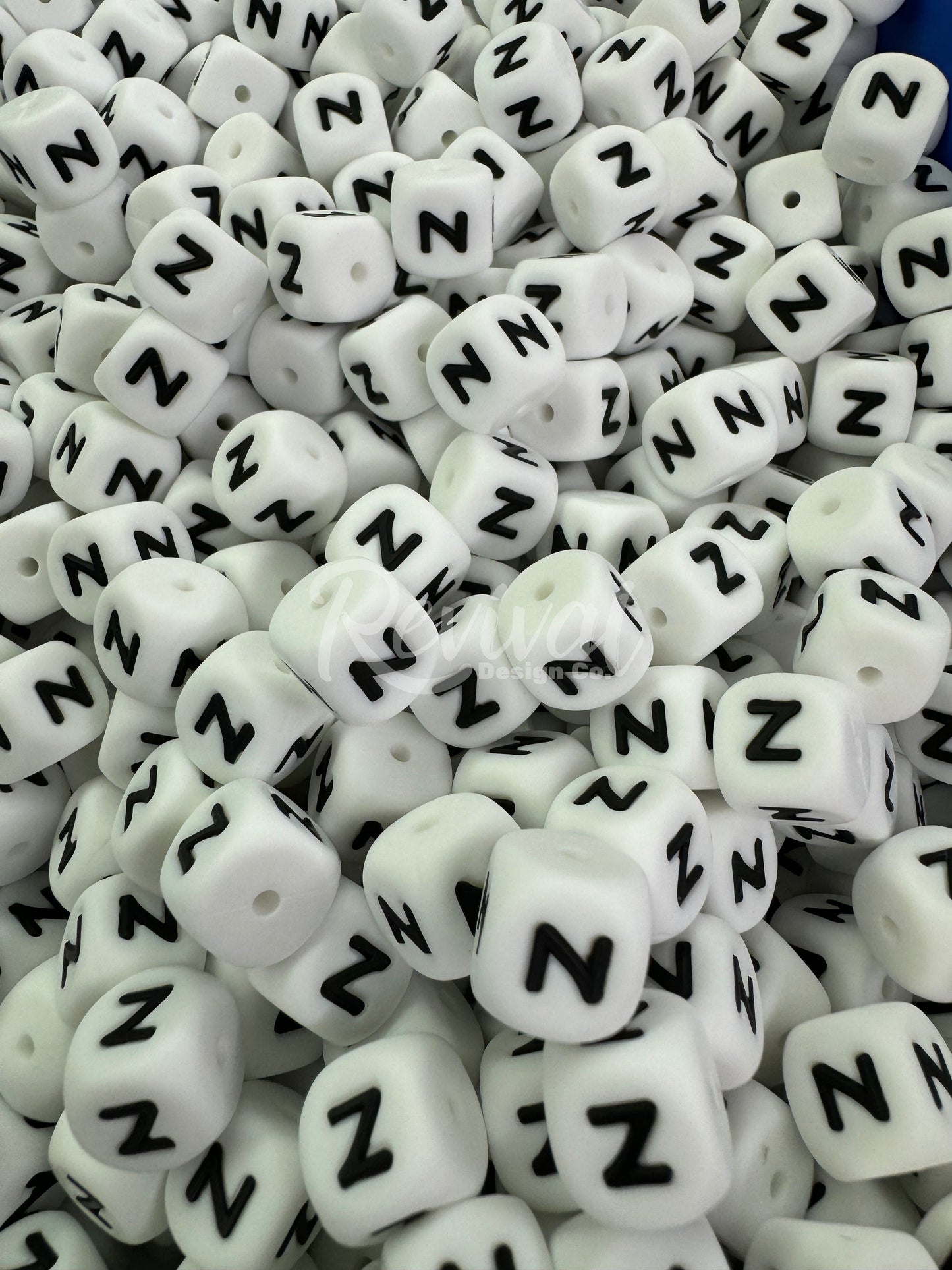 "Z" - 12mm Silicone Letter Bead