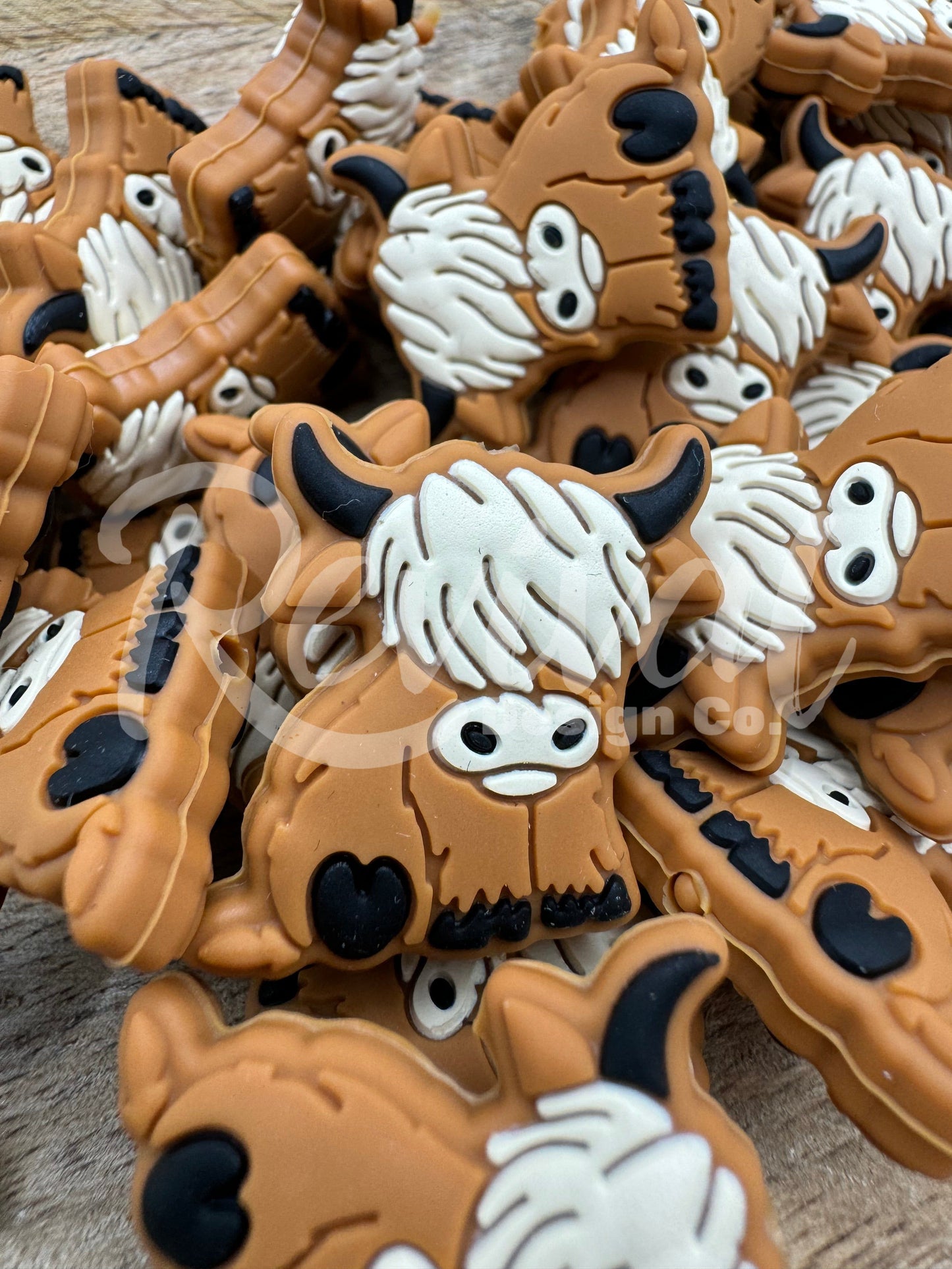 Humphrey the Highland Cow - Silicone Focal Bead