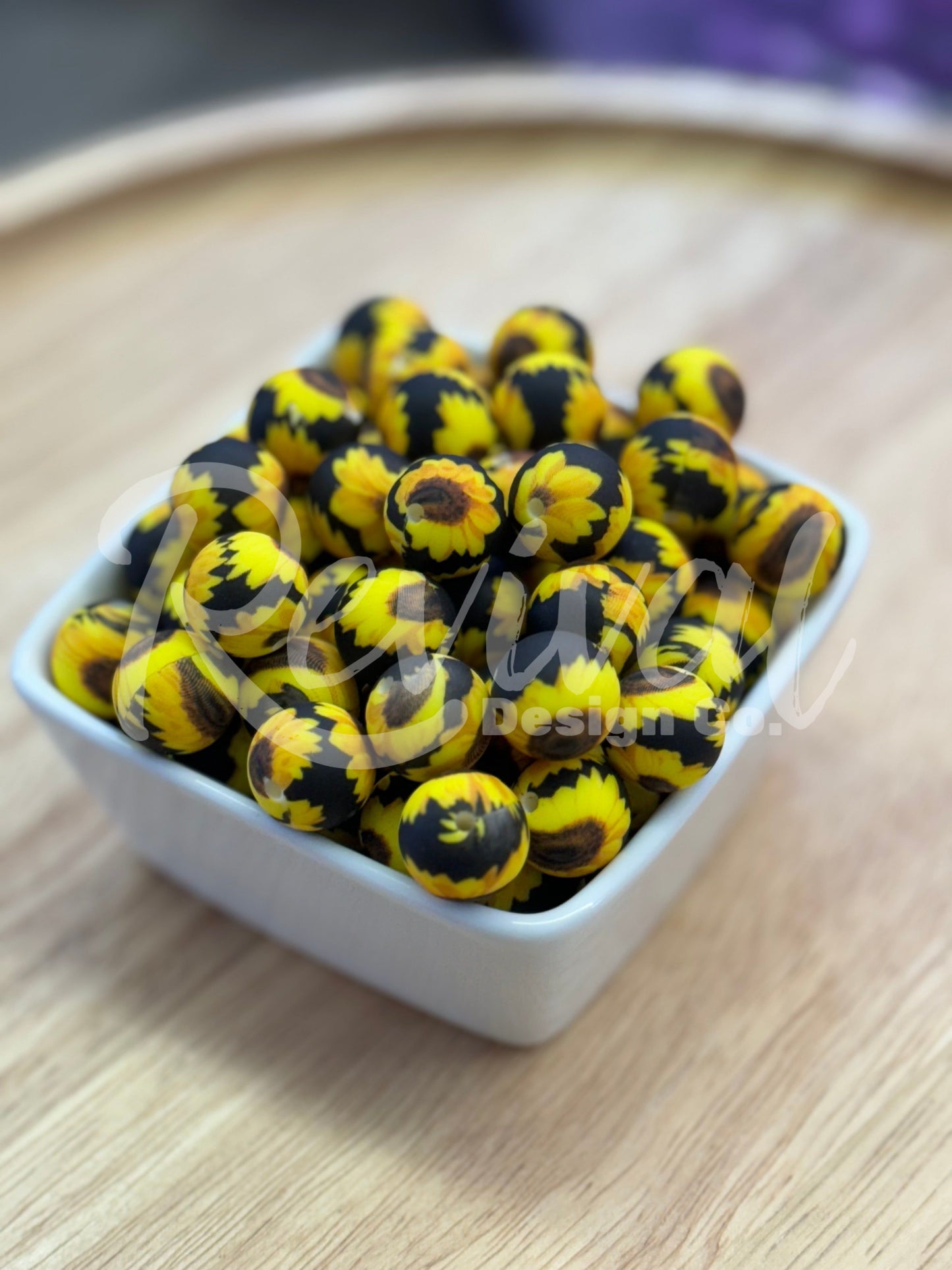 15mm Patterned Silicone Bead - Black Sunflower