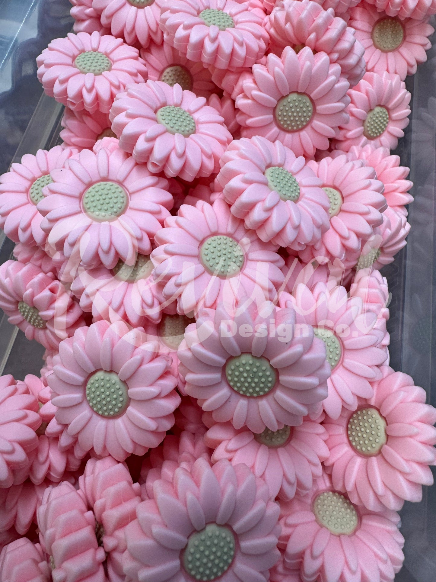 Soft Pink Daisy - Silicone Focal Bead
