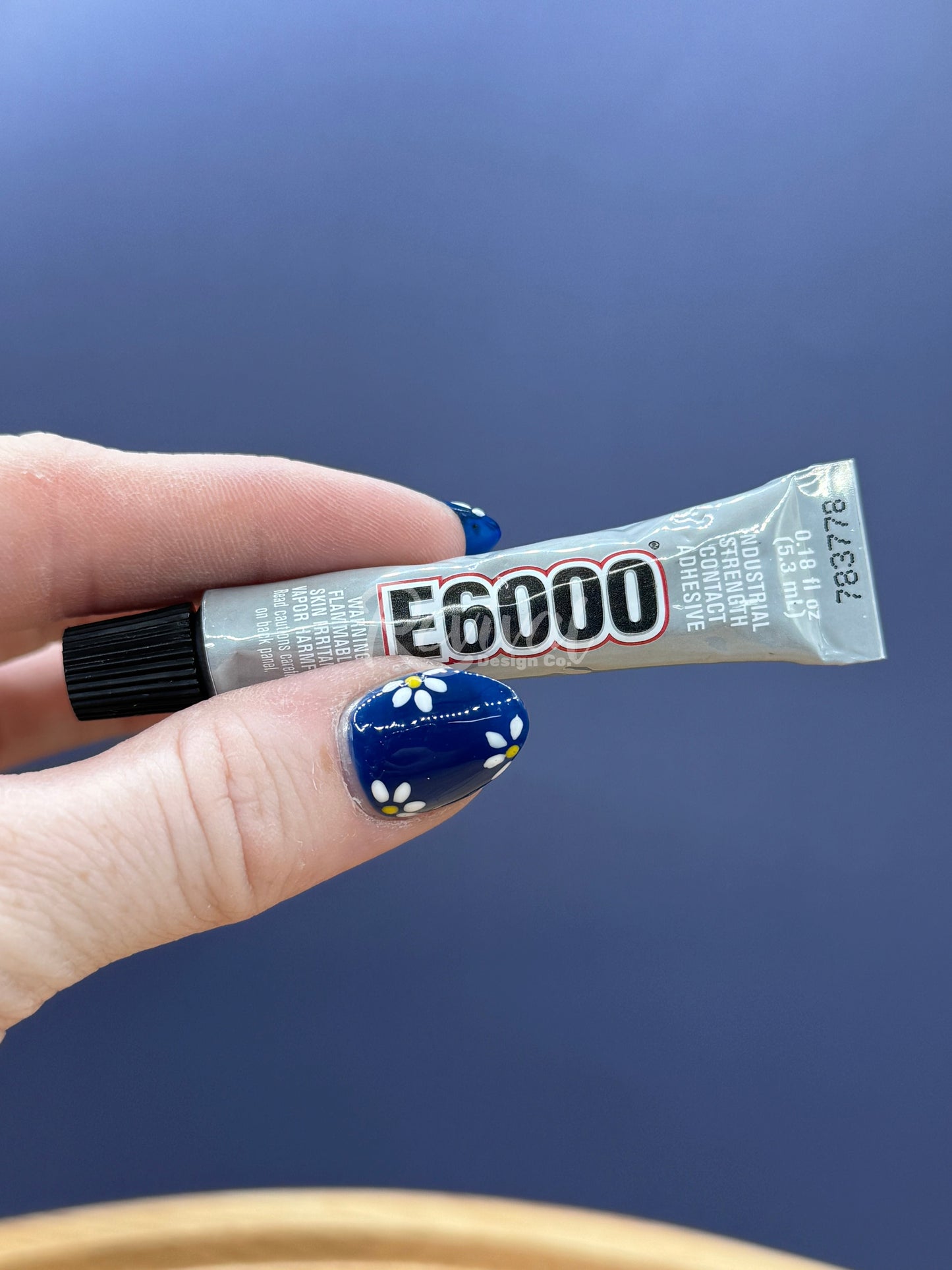 E6000 - Adhesive