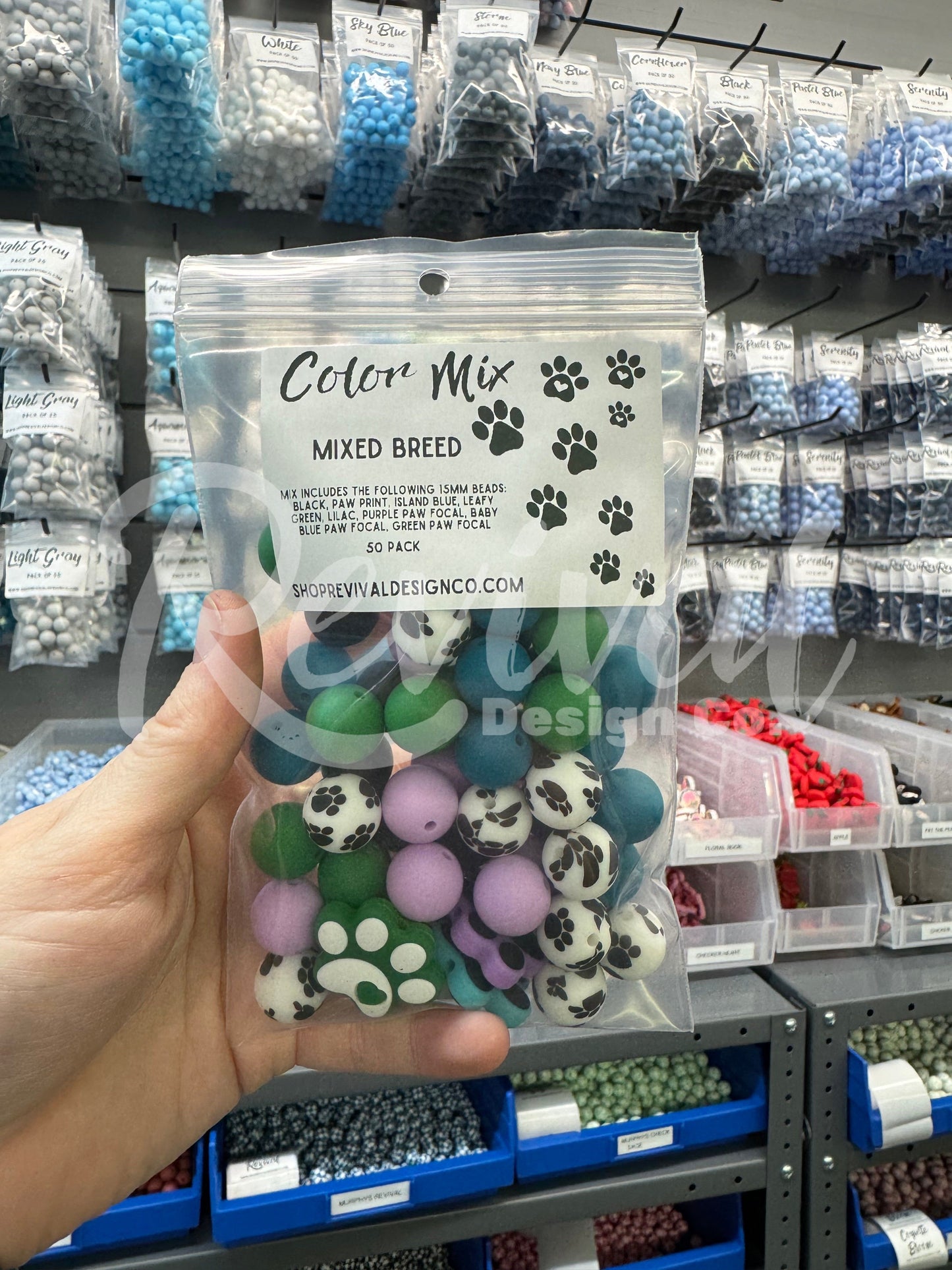 Mixed Breed Color Mix - Focals & 15mm Silicone Beads - Pack of 50 Beads