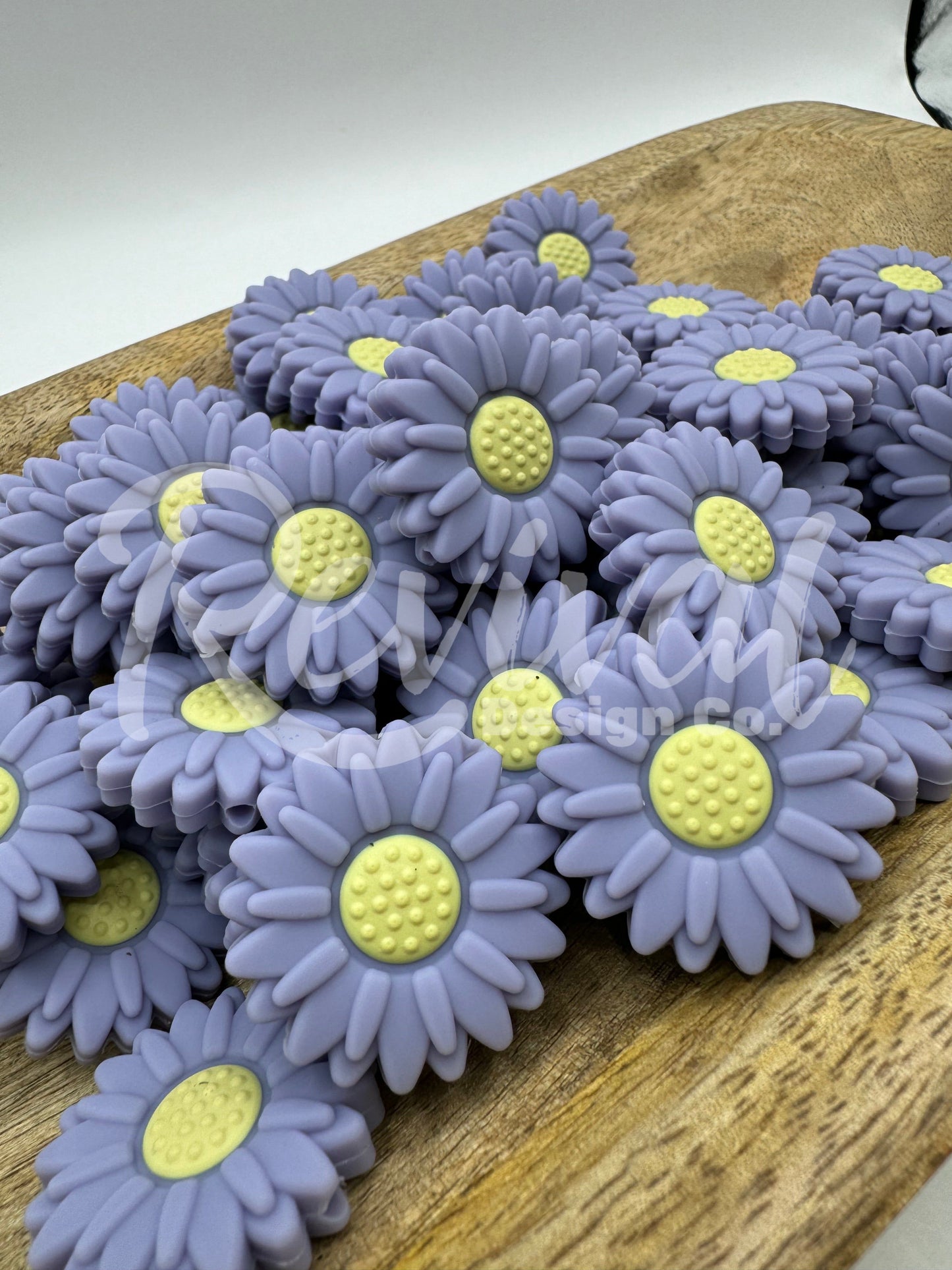 Lavender Daisy - Silicone Focal Bead