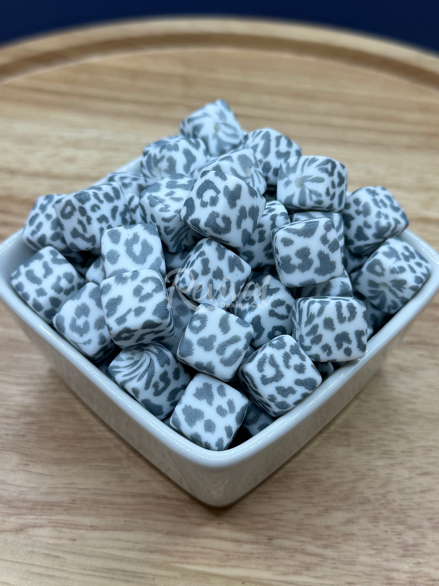 Grey Leopard - 14mm Silicone Cube Bead