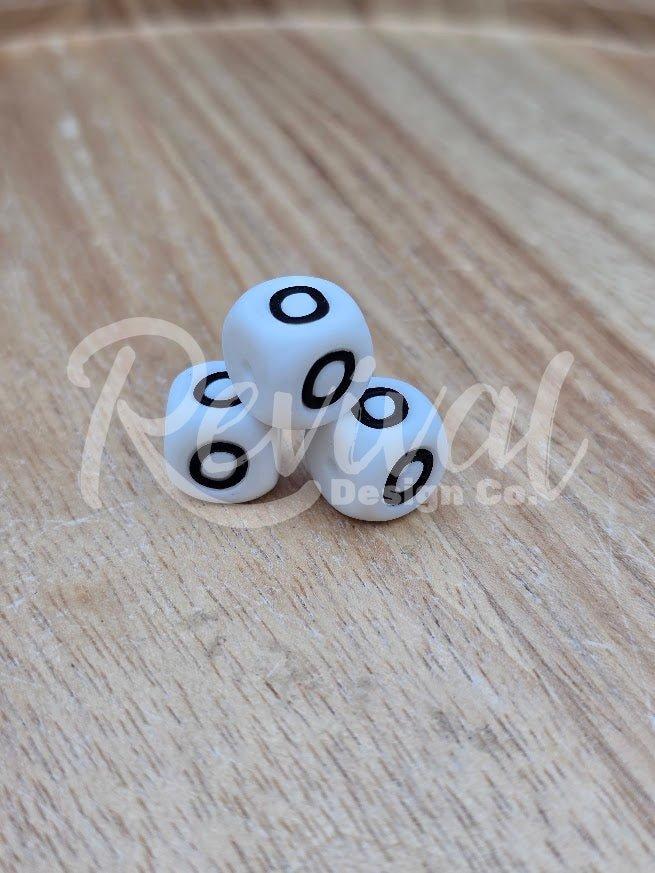 "O" - 12mm Silicone Letter Bead