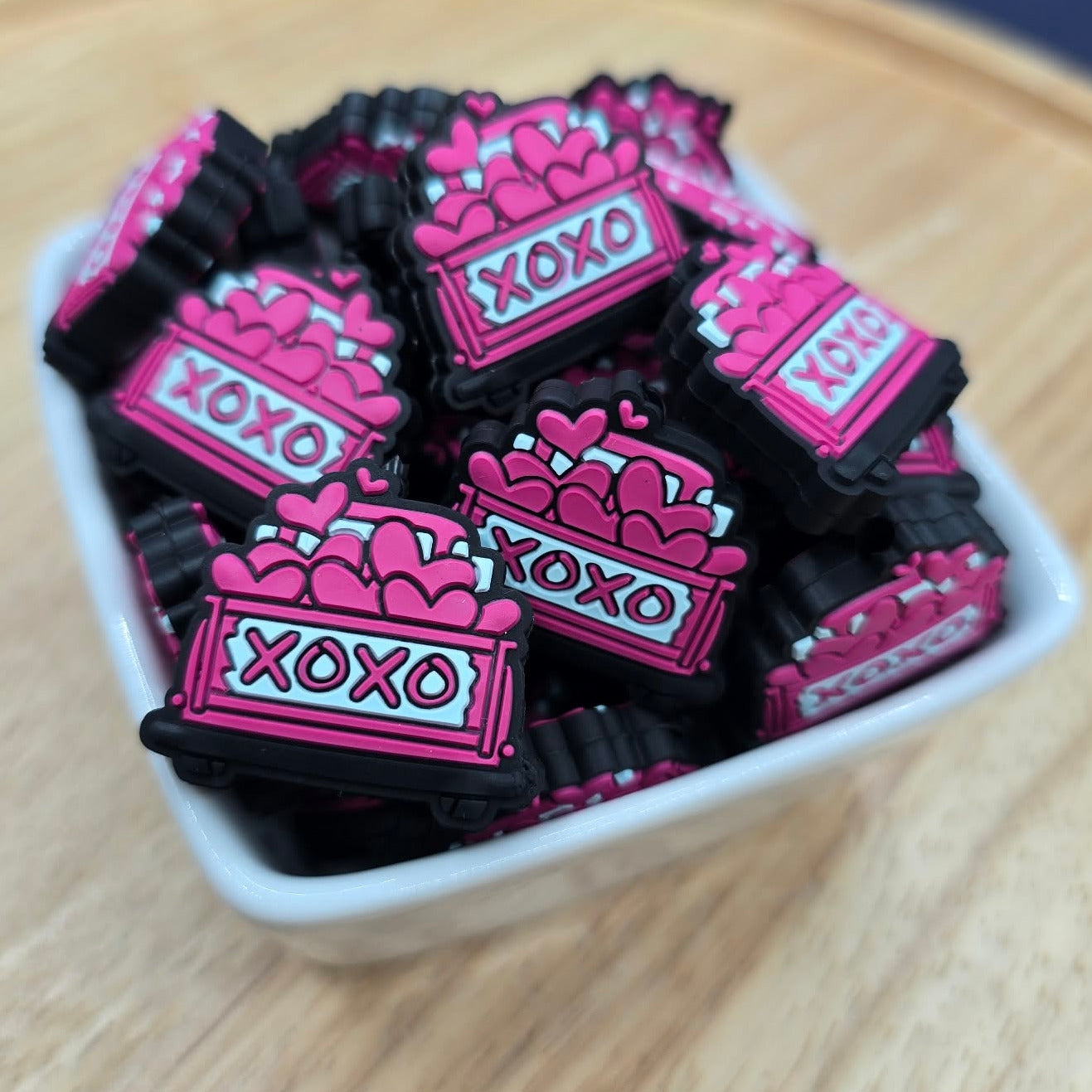 XOXO - Silicone Focal Bead