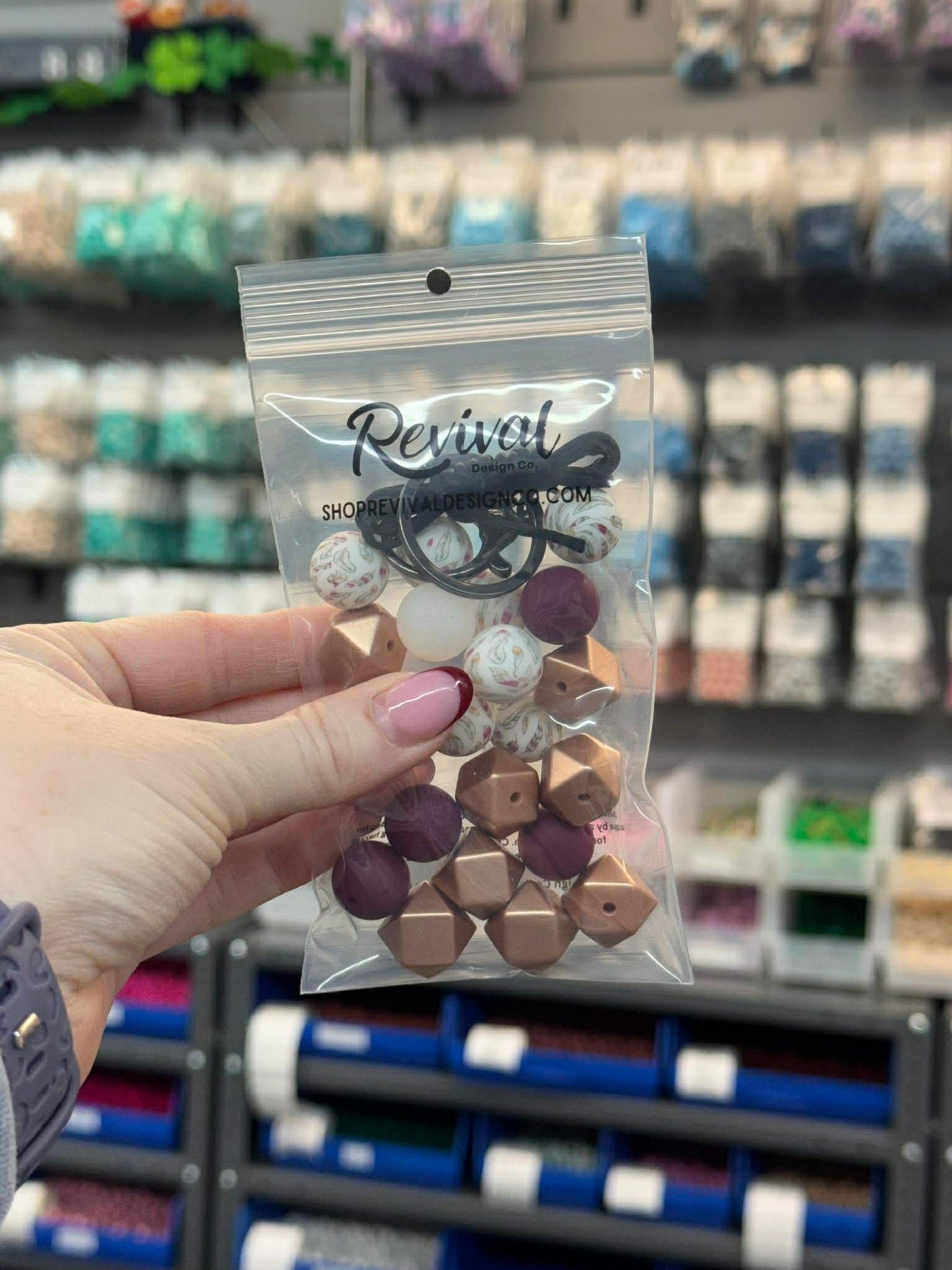 Mini DIY Wristlet Kit - Champagne Feathers