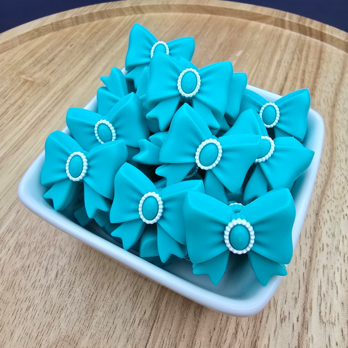 Western Bow - Silicone Focal Bead