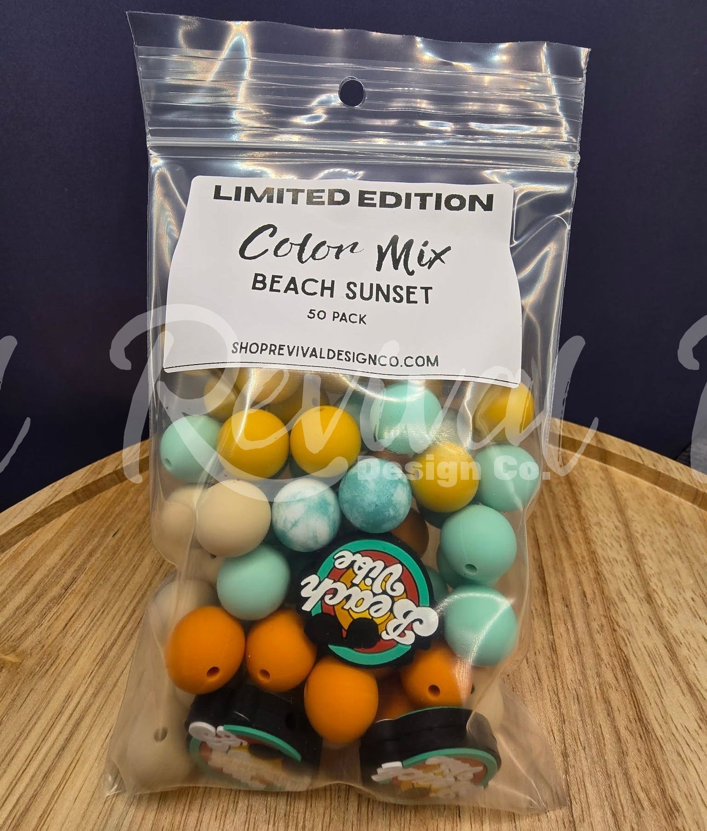 Beach Sunset Color Mix - Focal & 15mm Silicone Beads - 50 Pack