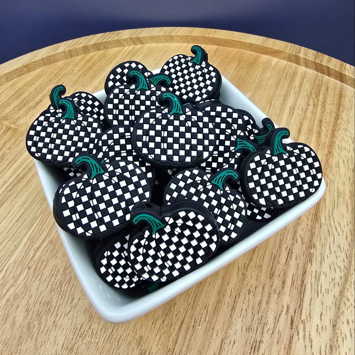 Checkered Pumpkin - Silicone Focal Bead