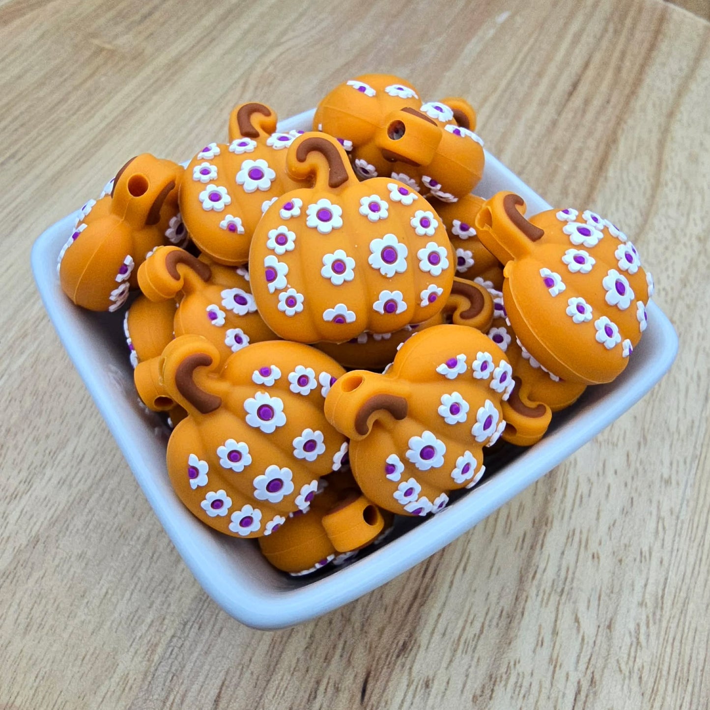 Posh Pumpkin - Silicone Focal Bead