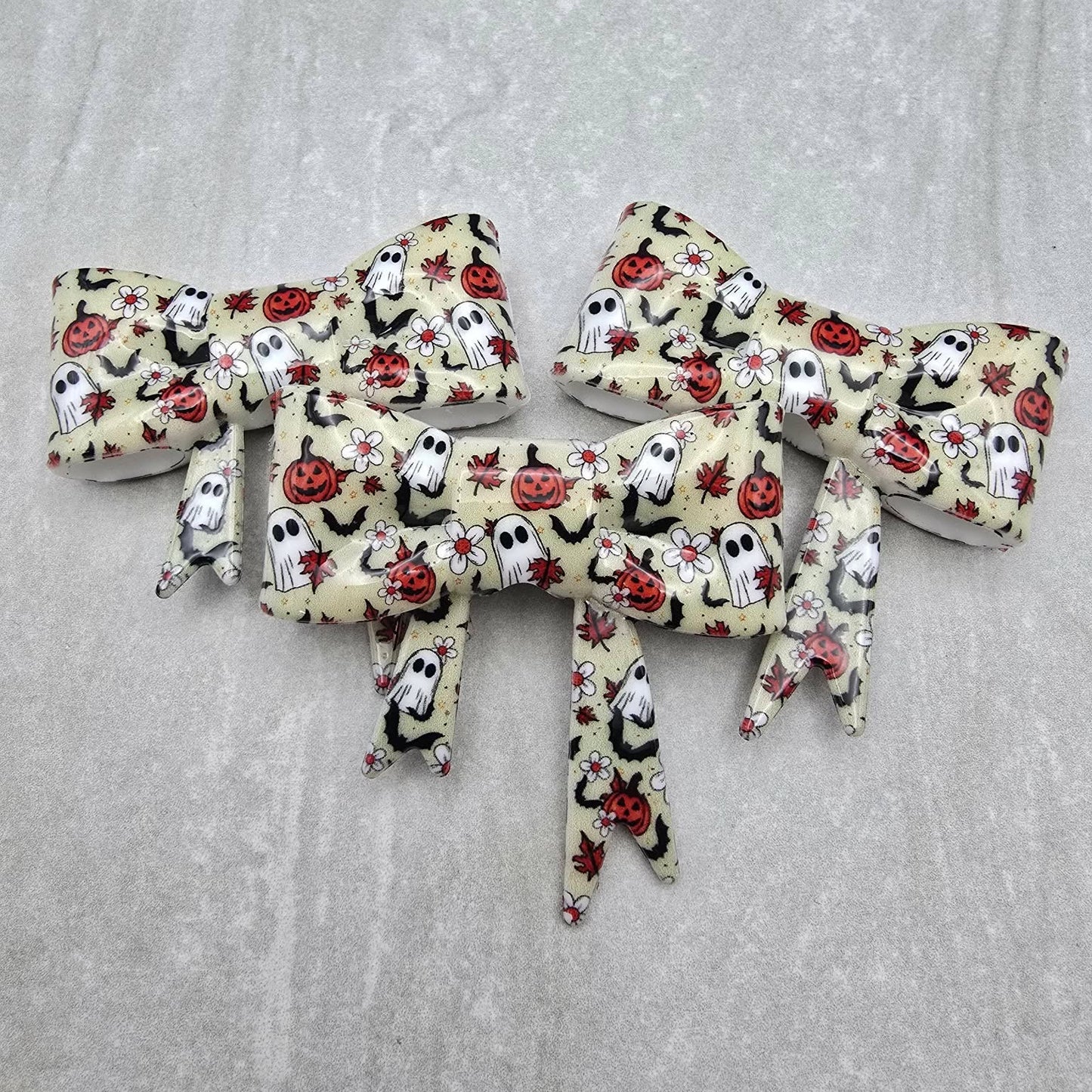 Ghostly Giggle - Silicone Bow Focal/Straw Topper