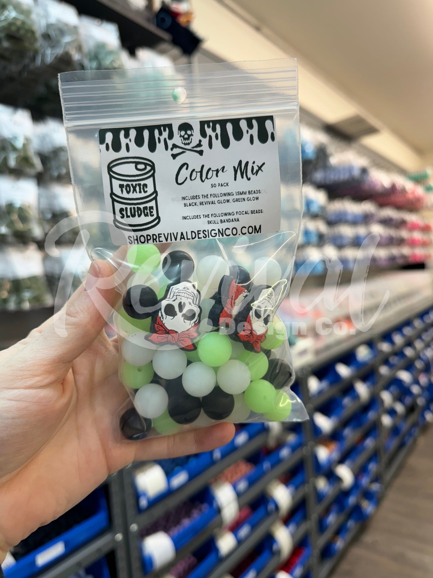 Toxic Sludge Color Mix - Focals & 15mm Silicone Beads - 50 Pack