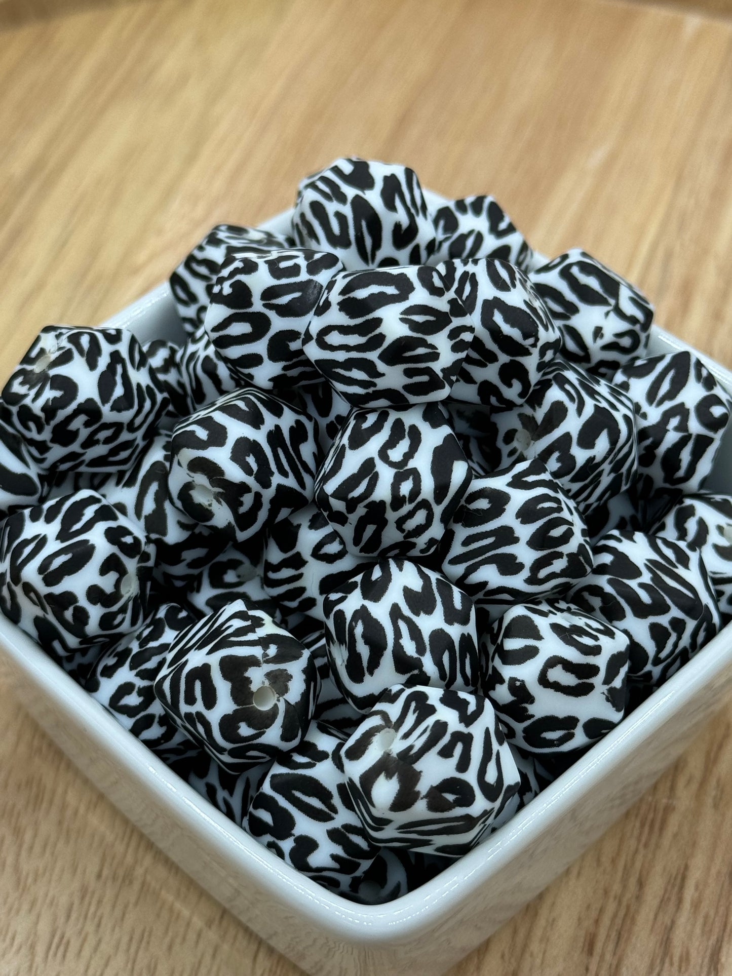 Black & White Leopard - 14mm Silicone Hexagon