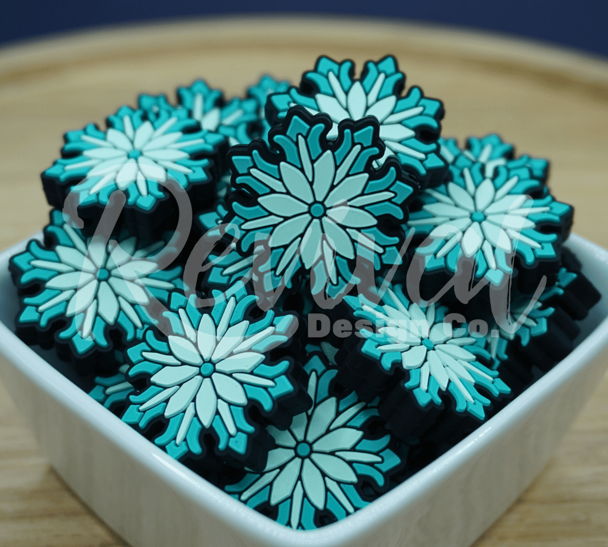 Poinsettia Snowflake - Silicone Focal Bead